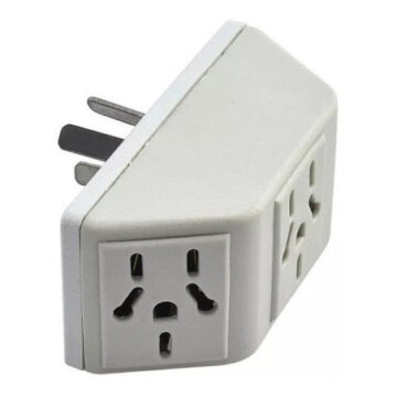 Adaptador Triple Enchufe Multinorma Piramidal 3