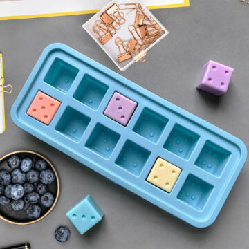 Molde De Silicona 12 Dados Cuadrados Para Jabon Velas Resina - Imagen 2